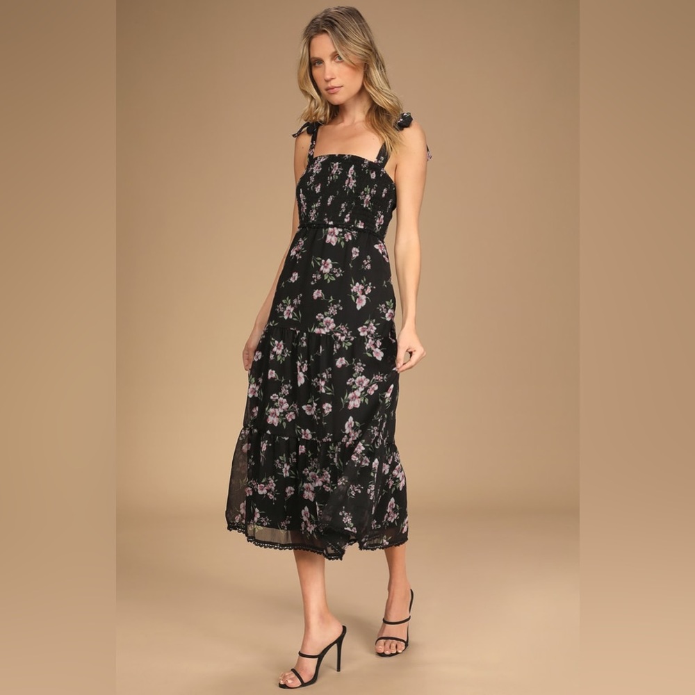 Lulu’s Black Floral Midi Dress